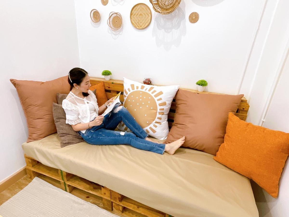 Lively And Cozy Canal House ,Entire House Bangkok Exteriör bild